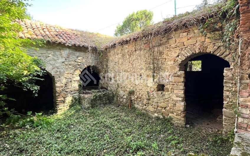 SC1326 Antico Palazzo in pietra in vendita ad Agropoli
