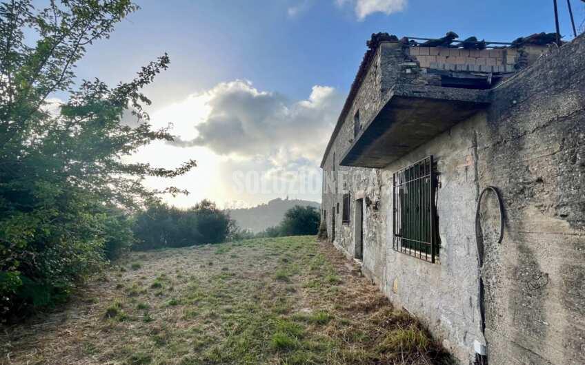 SC1351 Casale in pietra con vista mare sulla collina di Agropoli