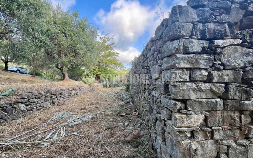 SC1351 Casale in pietra con vista mare sulla collina di Agropoli