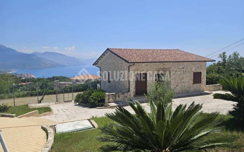 SC1359 Villa in pietra sfondo mare con piscina e giardino a Torre Normanna di Ispani