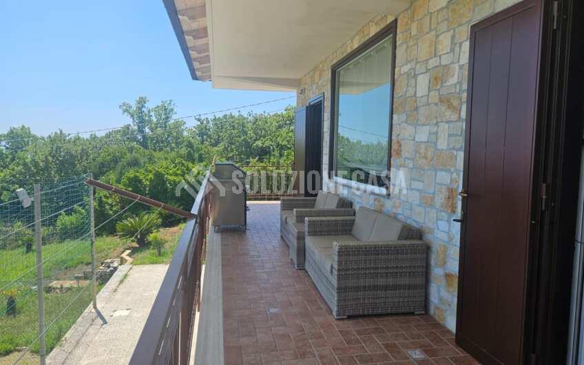 SC1359 Villa in pietra sfondo mare con piscina e giardino a Torre Normanna di Ispani