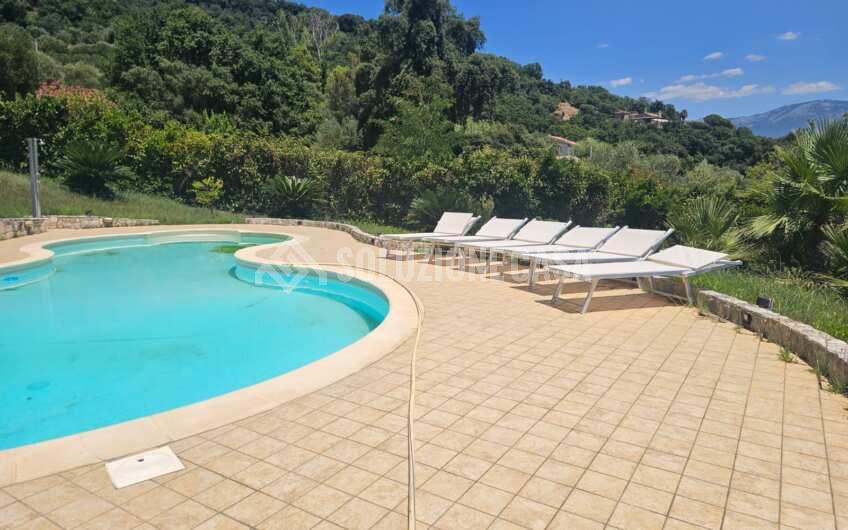 SC1359 Villa in pietra sfondo mare con piscina e giardino a Torre Normanna di Ispani