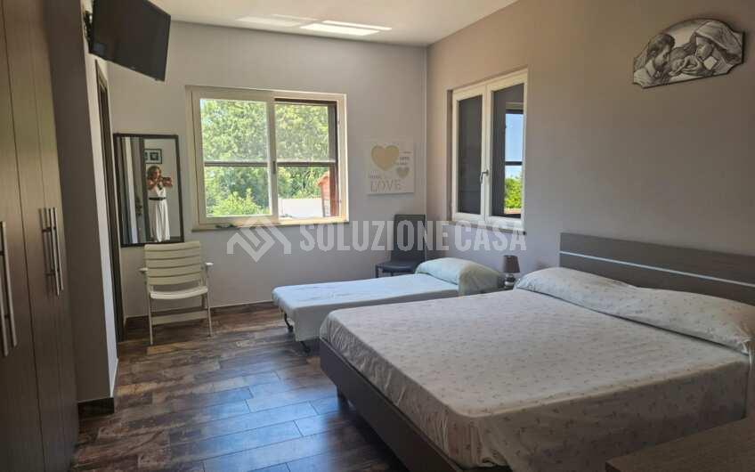 SC1359 Villa in pietra sfondo mare con piscina e giardino a Torre Normanna di Ispani