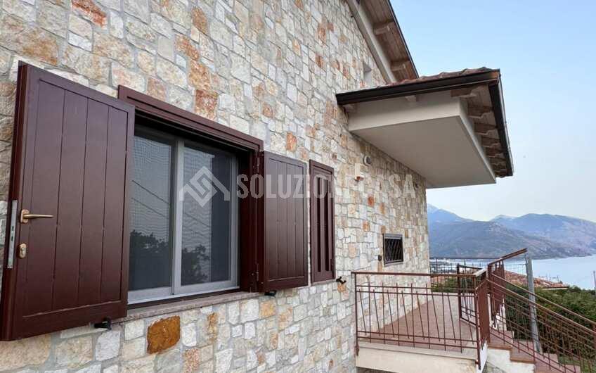 SC1359 Villa in pietra sfondo mare con piscina e giardino a Torre Normanna di Ispani