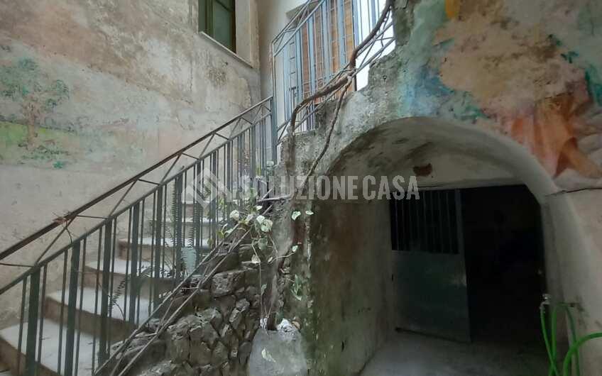 SC1364 Terracielo in palazzo d’epoca nel borgo medievale di Camerota