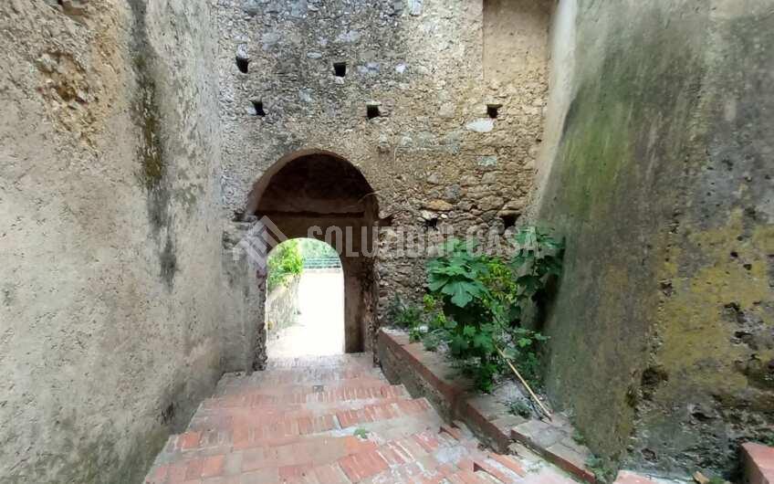 SC1364 Terracielo in palazzo d’epoca nel borgo medievale di Camerota