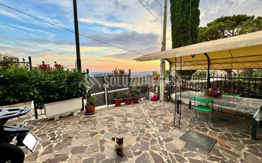 SC1371 Appartamenti con giardino e vista mare sulla collina di Agropoli