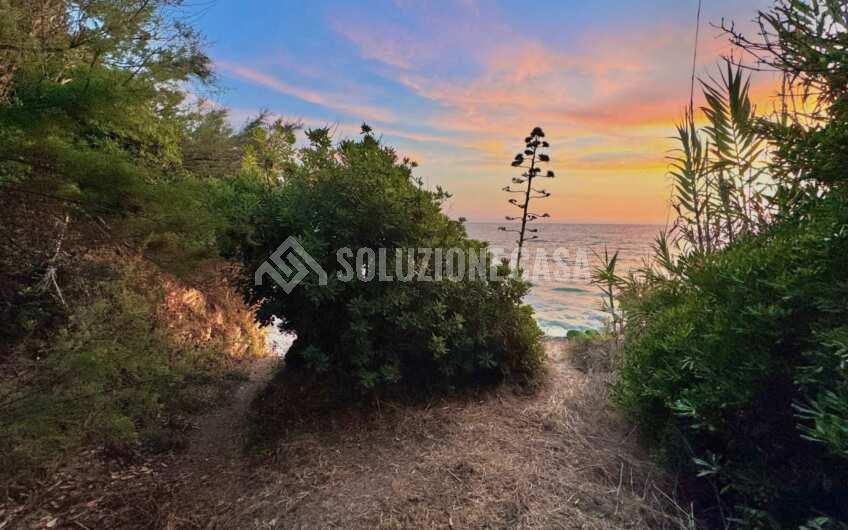 SC1373 Terreno a picco sul mare con discesa privata ad Agropoli