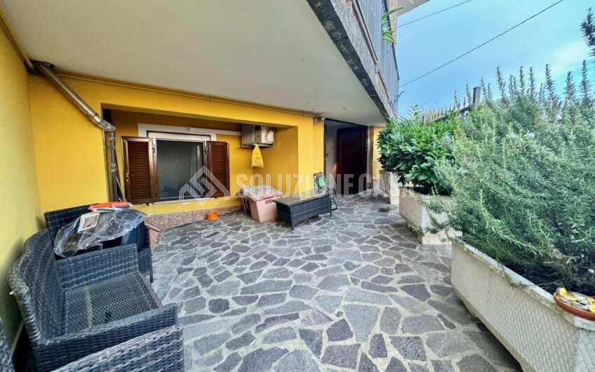 SC1371 Appartamenti con giardino e vista mare sulla collina di Agropoli