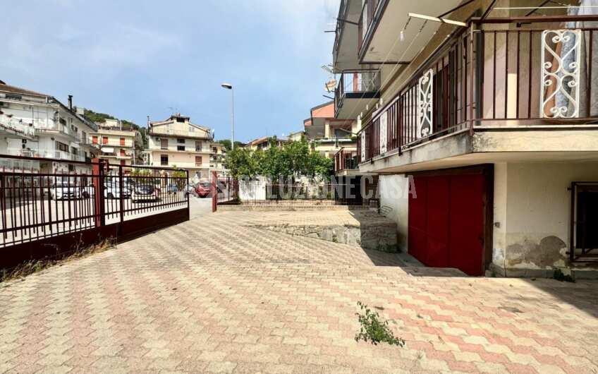 SC1369 Vendesi locale in Via Pio X, Agropoli