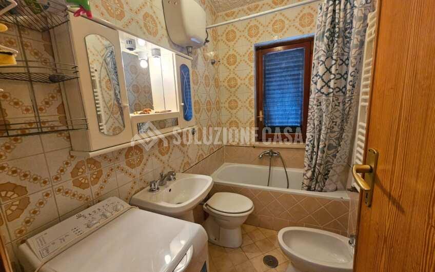 SC1376/B2 Appartamento con terrazzo in una stupenda villa a Scario