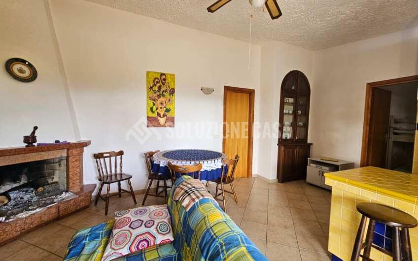 SC1376/B2 Appartamento con terrazzo in una stupenda villa a Scario