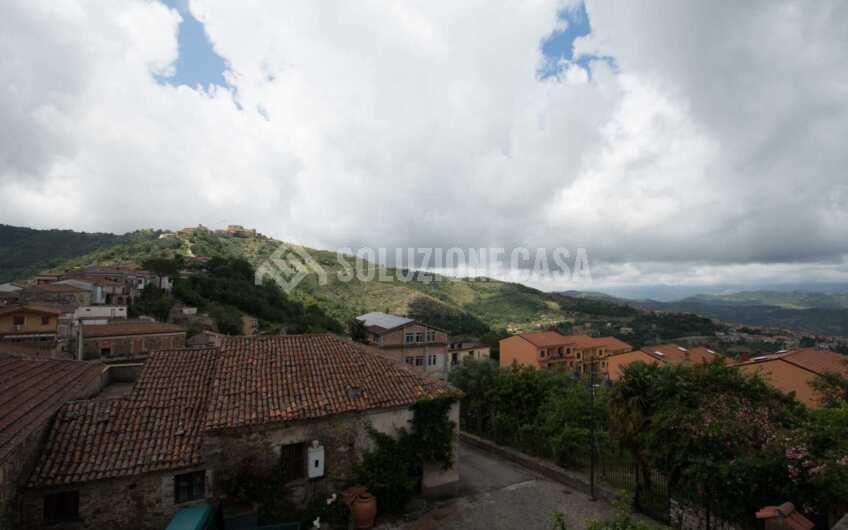 SC1382 Ancient Historical house in the very heart of Cilento