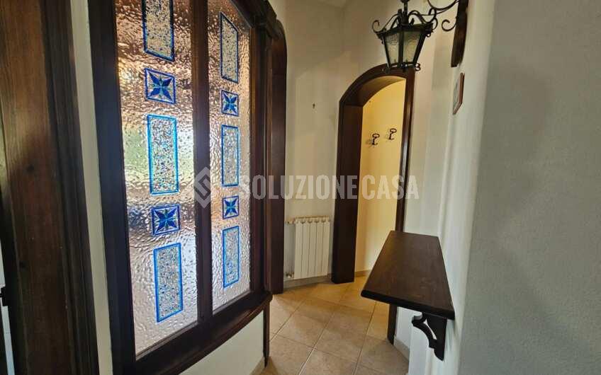 sc1376/b  Appartamento con terrazzo in una stupenda villa a Scario