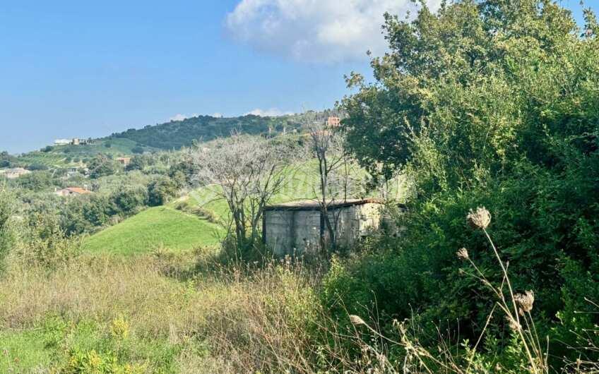 SC1390 Terreno con rudere vista mare, Agropoli Via Fontana Vecchia.