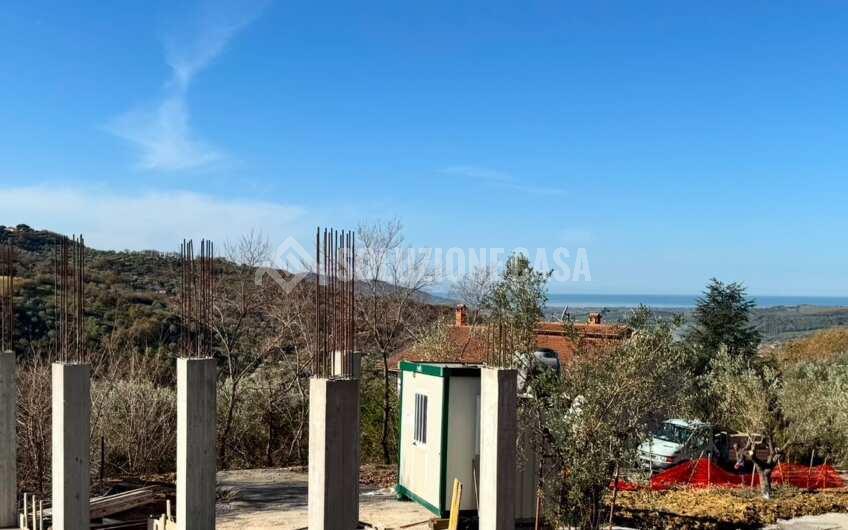 SC1401 Villa indipendente allo stato grezzo vista mare a Giungano